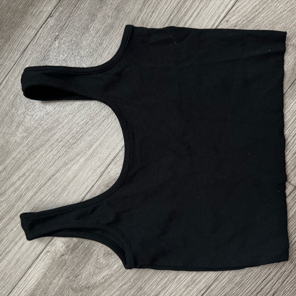 Crop Top (many listed)